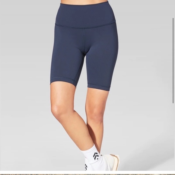 NWT Lululemon Wunder Train High Rise Short 8" true navy blue - Picture 14 of 16